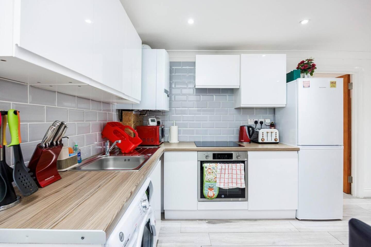Apartment Three Bedroom 3 Bathroom In Kensington London