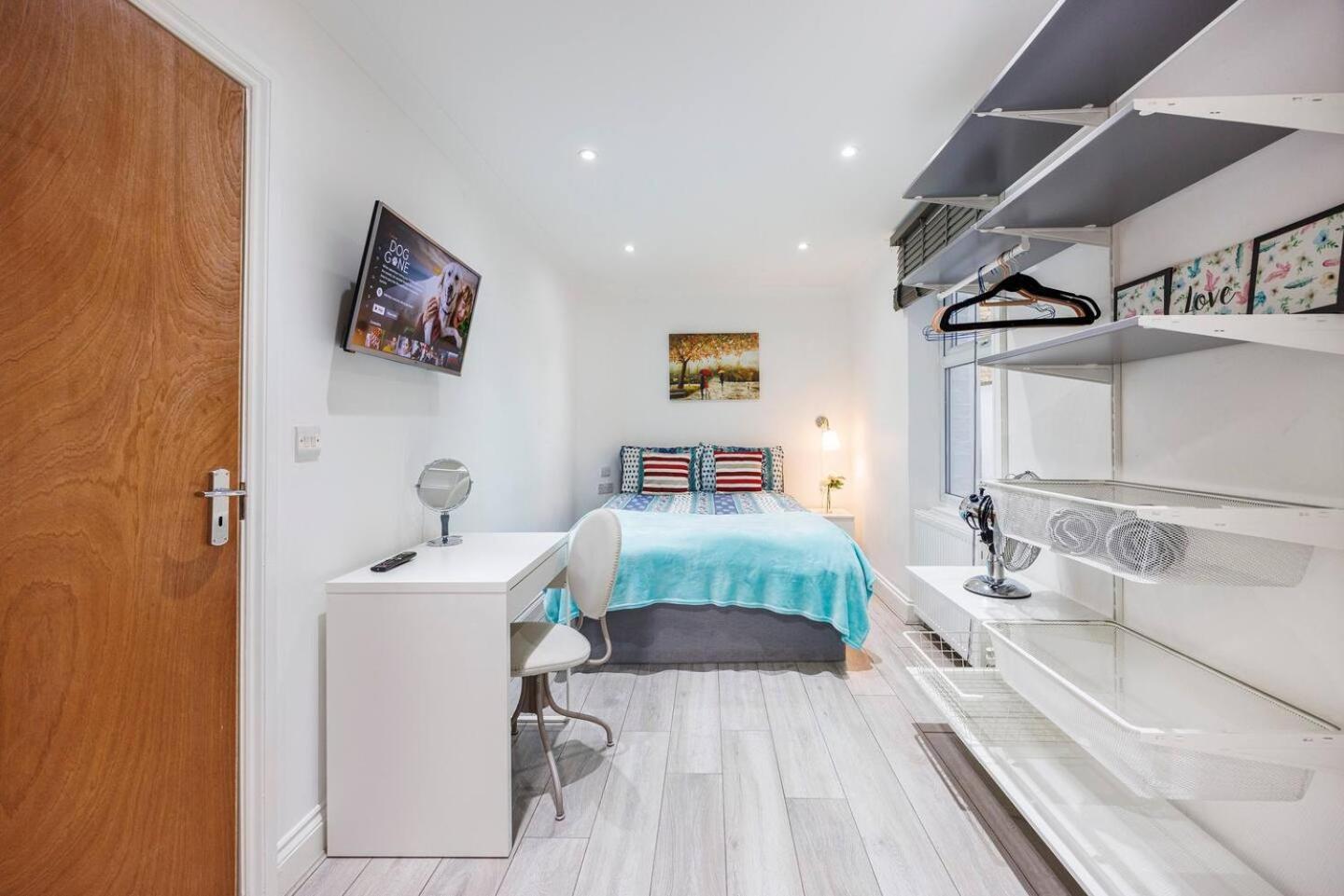 Apartment Three Bedroom 3 Bathroom In Kensington London