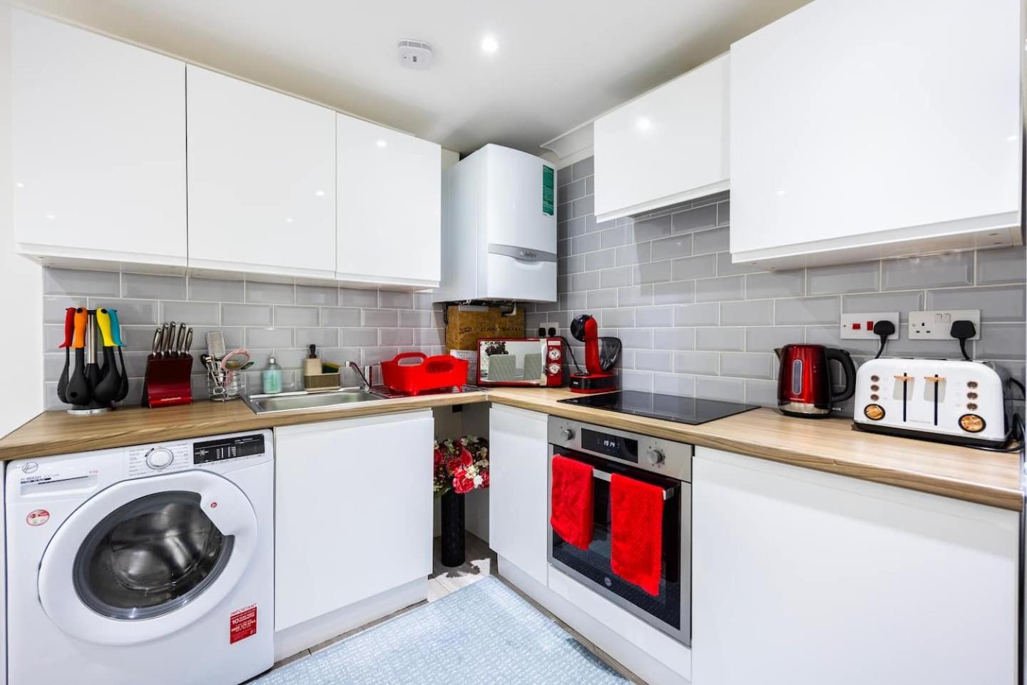 Apartment Three Bedroom 3 Bathroom In Kensington London