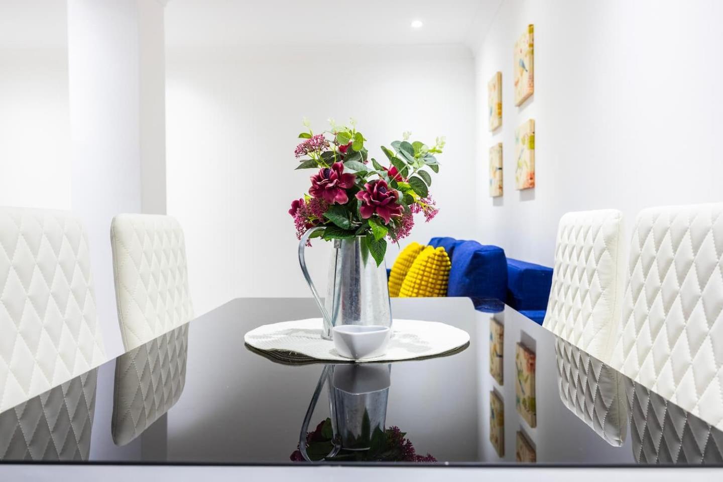 Apartment Three Bedroom 3 Bathroom In Kensington London